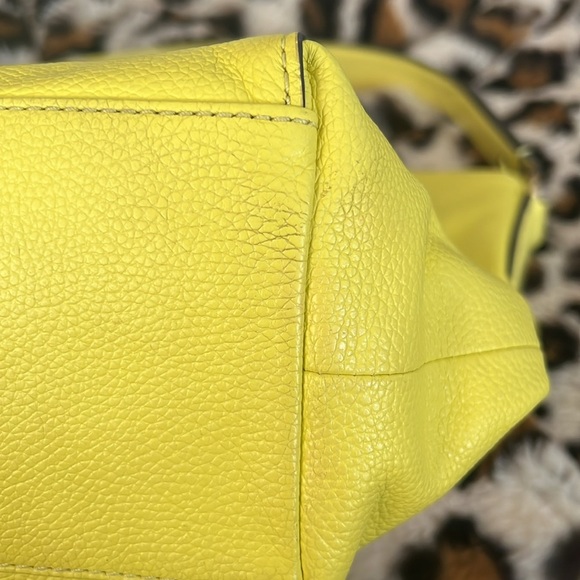 Michael Kors Evie Large Hobo - Picture 16 of 16